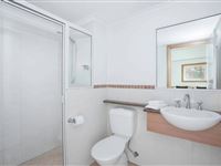 2 Bedroom Suite Bathroom-Mantra In The Village